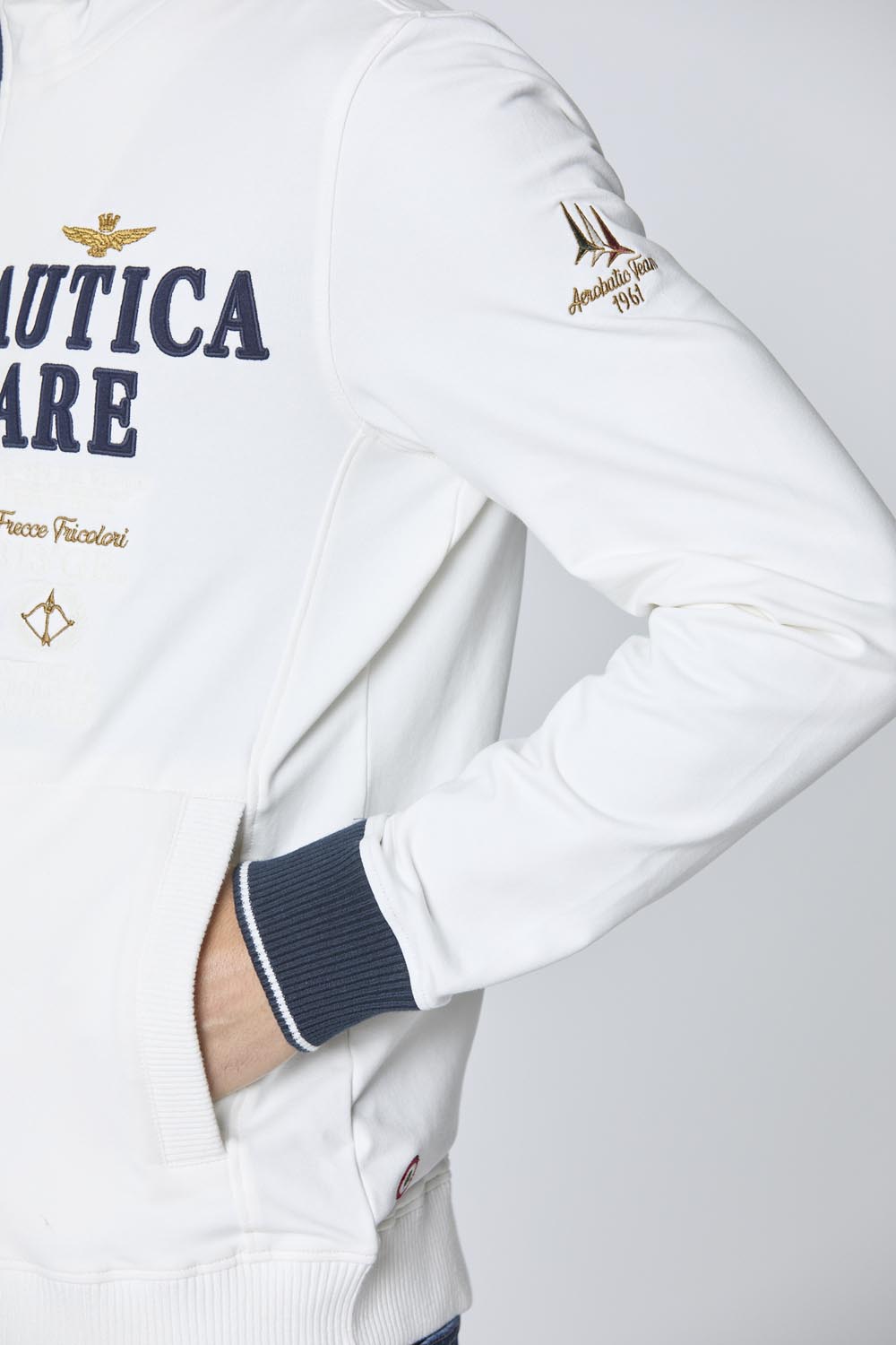 Sweatshirt Tricolor Embroidery M