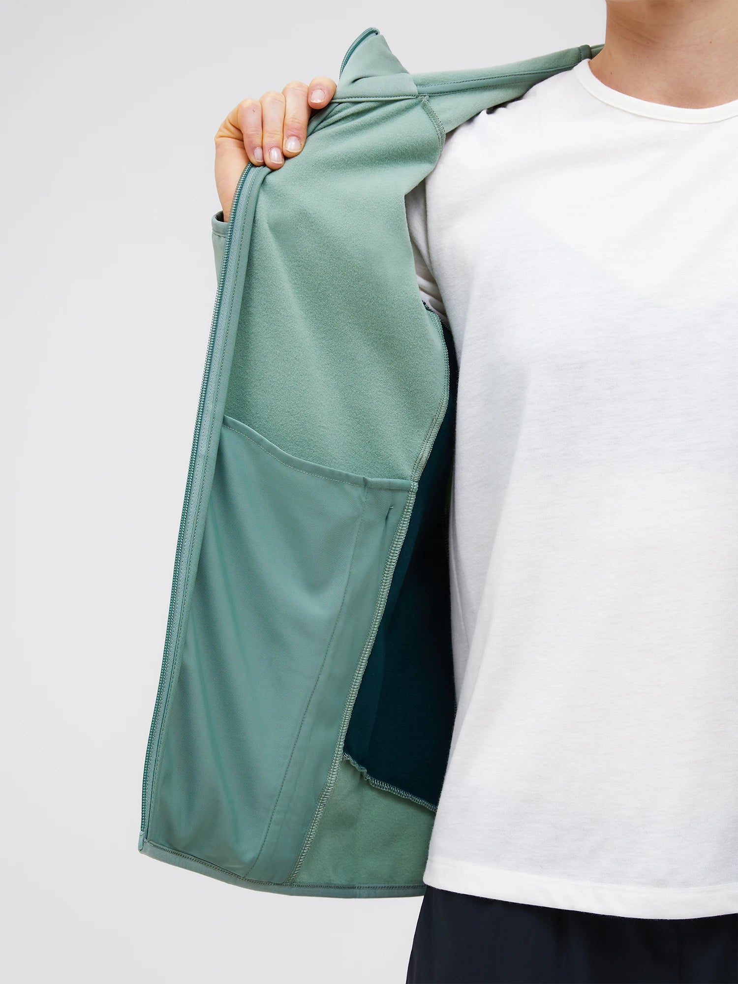 Utility Light Zip Hood Wmn